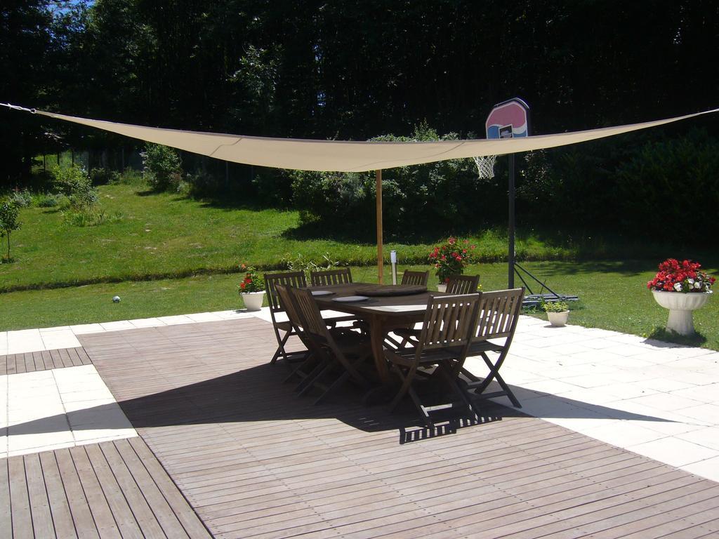 Le Jardin Ombrage Bed & Breakfast Saint-Paul-dʼIzeaux Dış mekan fotoğraf