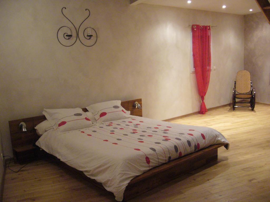 Le Jardin Ombrage Bed & Breakfast Saint-Paul-dʼIzeaux Dış mekan fotoğraf